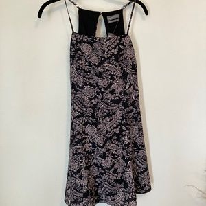 NWT WOMENS URBAN OUTFITTERS SIZE XS SUNMER DRESS TAGS ON!!!